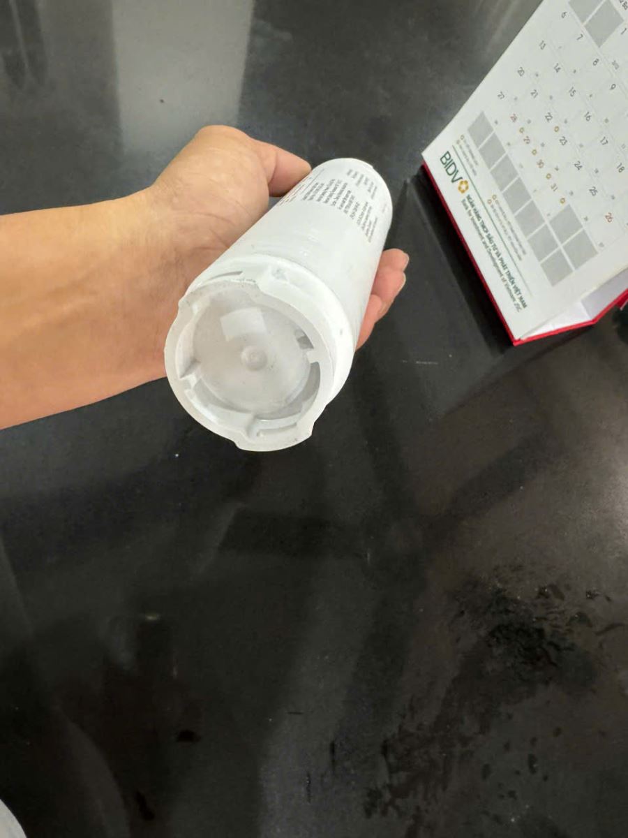 Thay thế lỗi lọc nước tủ lạnh Bosch chính hãng