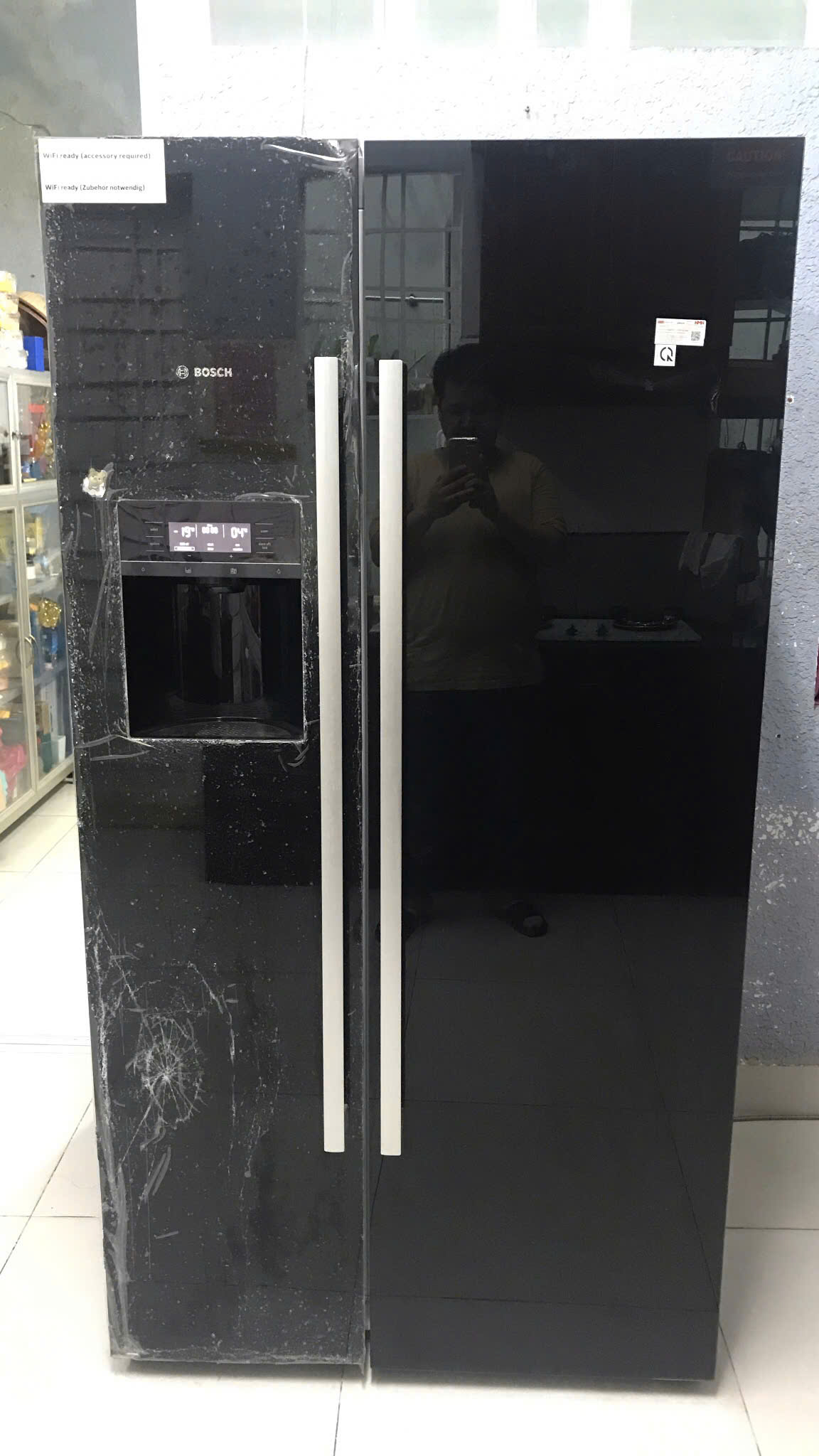 Cánh tủ lạnh Bosch vị vỡ kính Giá thay cánh tủ lạnh Bosch chính hãng